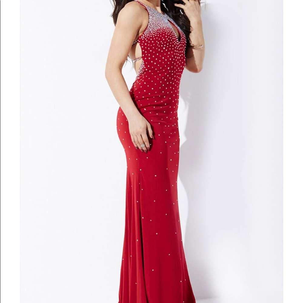 JOVANI Stunning Floor Length Gown